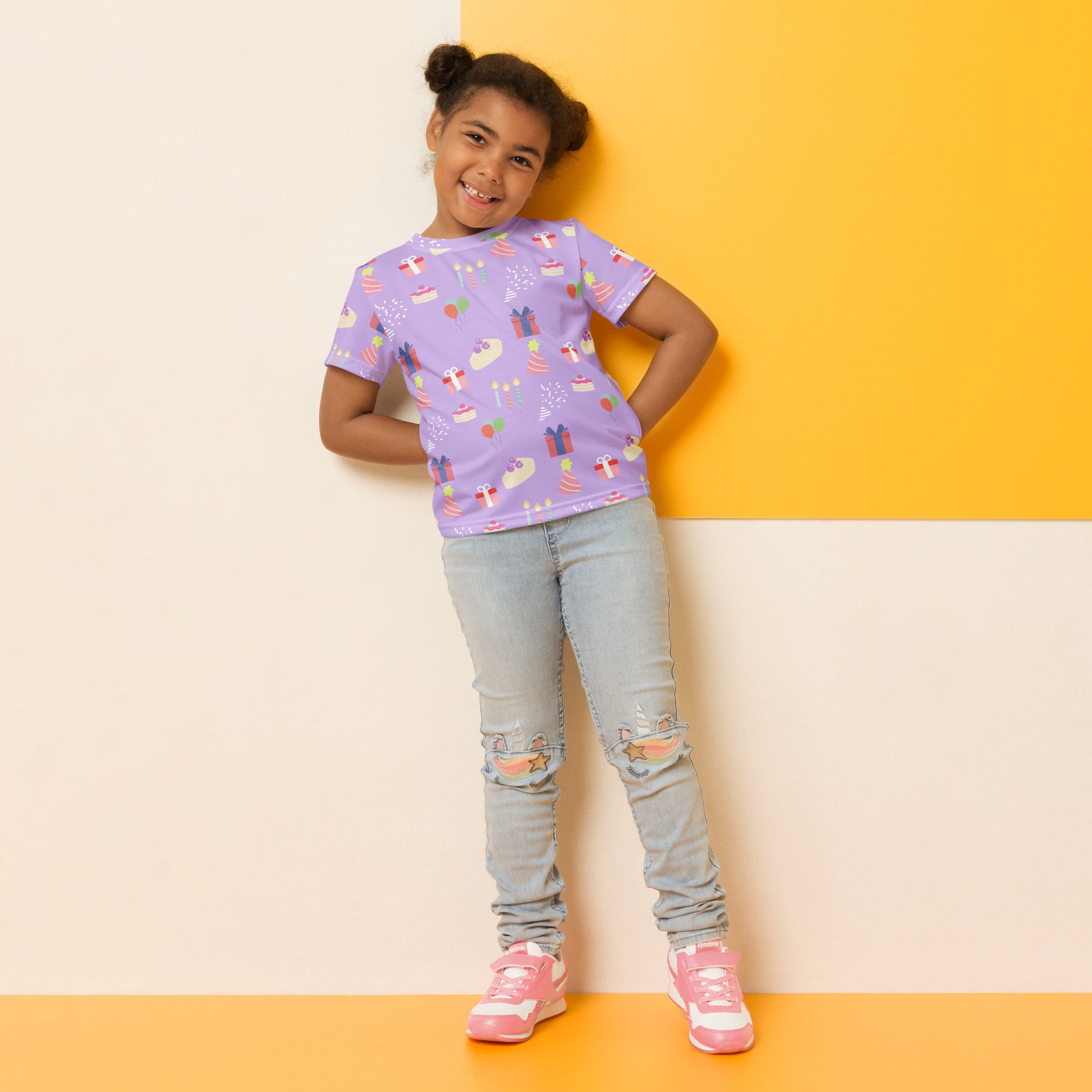 Girls birthday pattern t-shirt purple short-sleeved cotton with playful cupcakes gifts and lollipops design