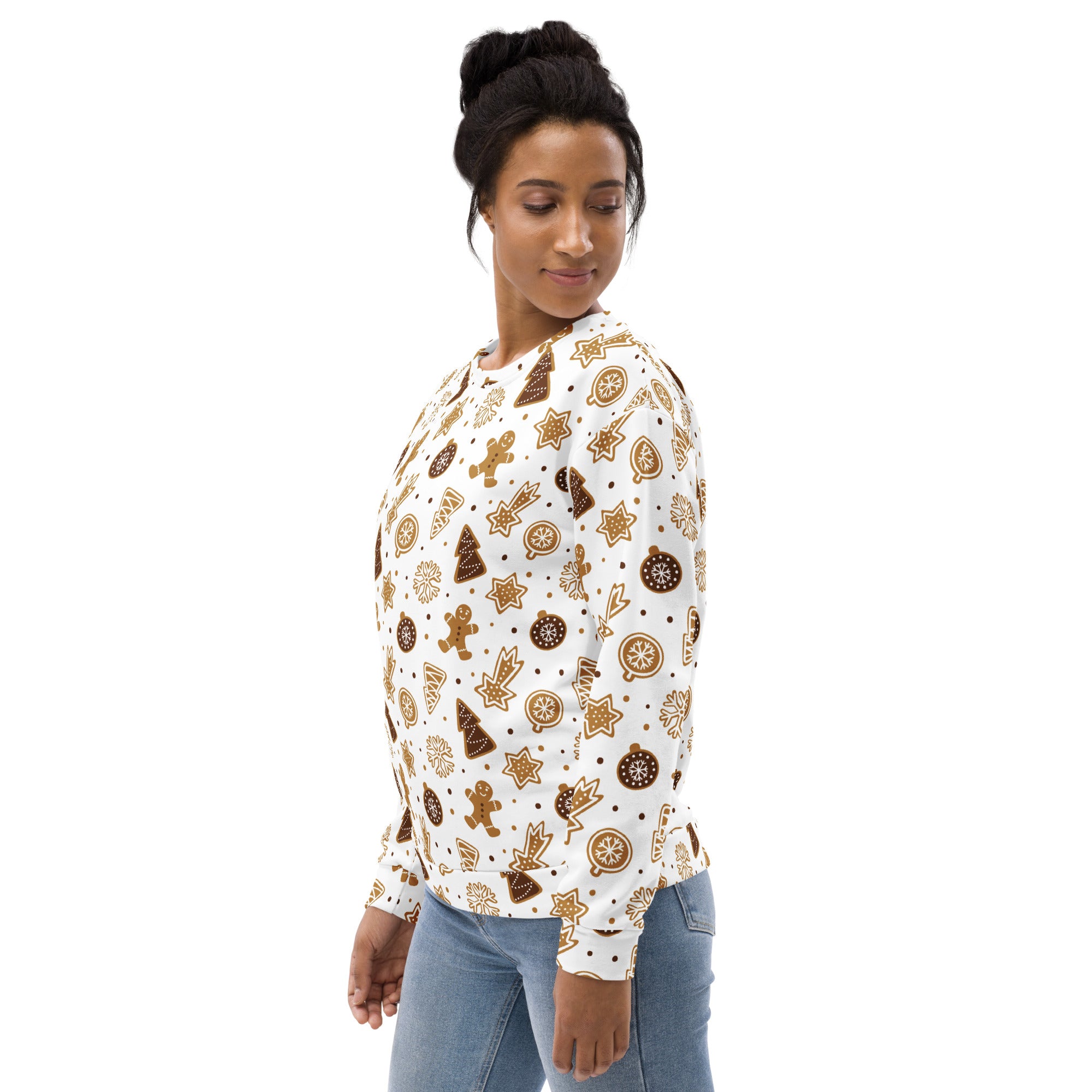 White long-sleeved gingerbread cookie christmas sweatshirt with festive pattern and brushed inner fleece fabric