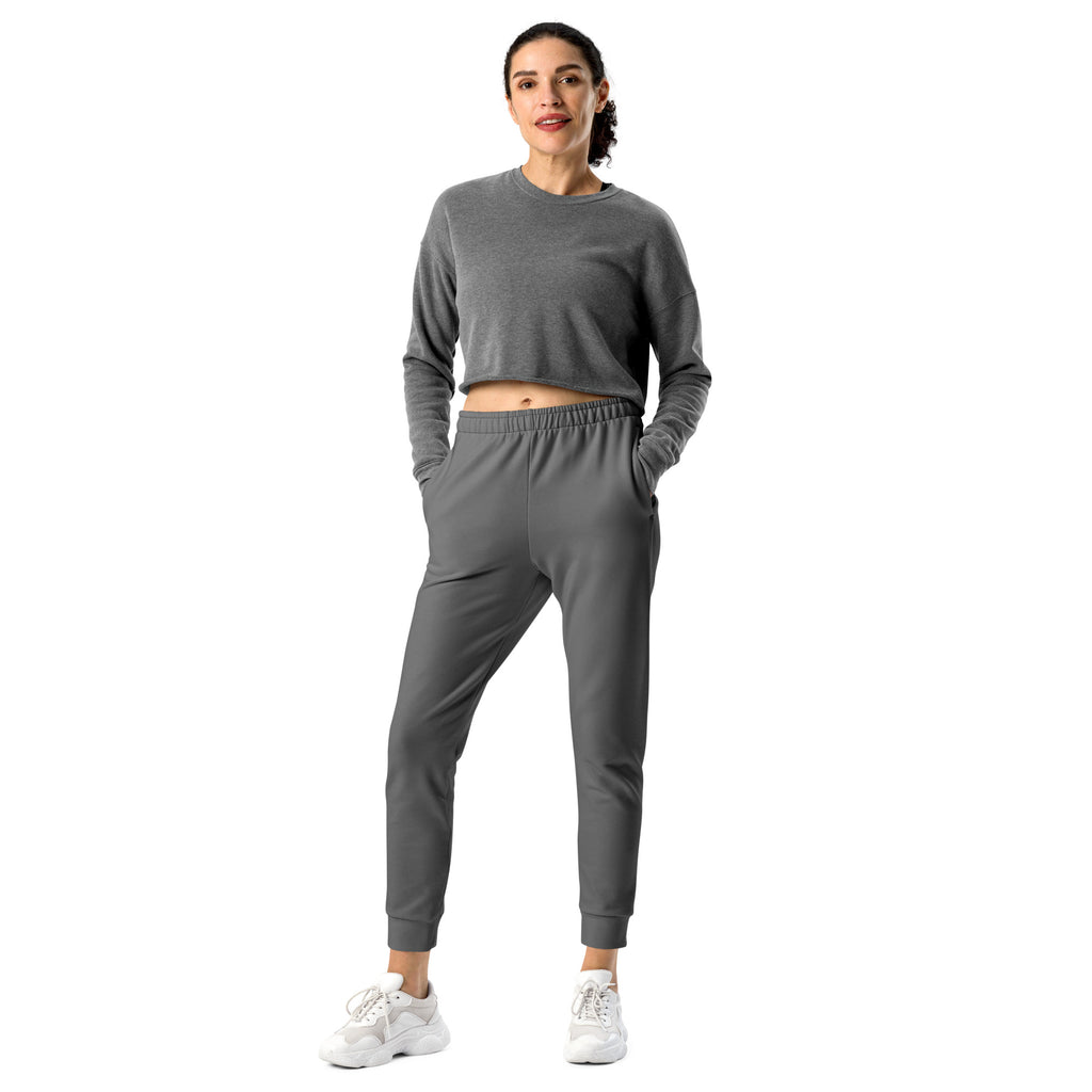 Women’s gray cropped long-sleeve sweatshirt with elastic waistband and side pockets made from cozy recycled fleece