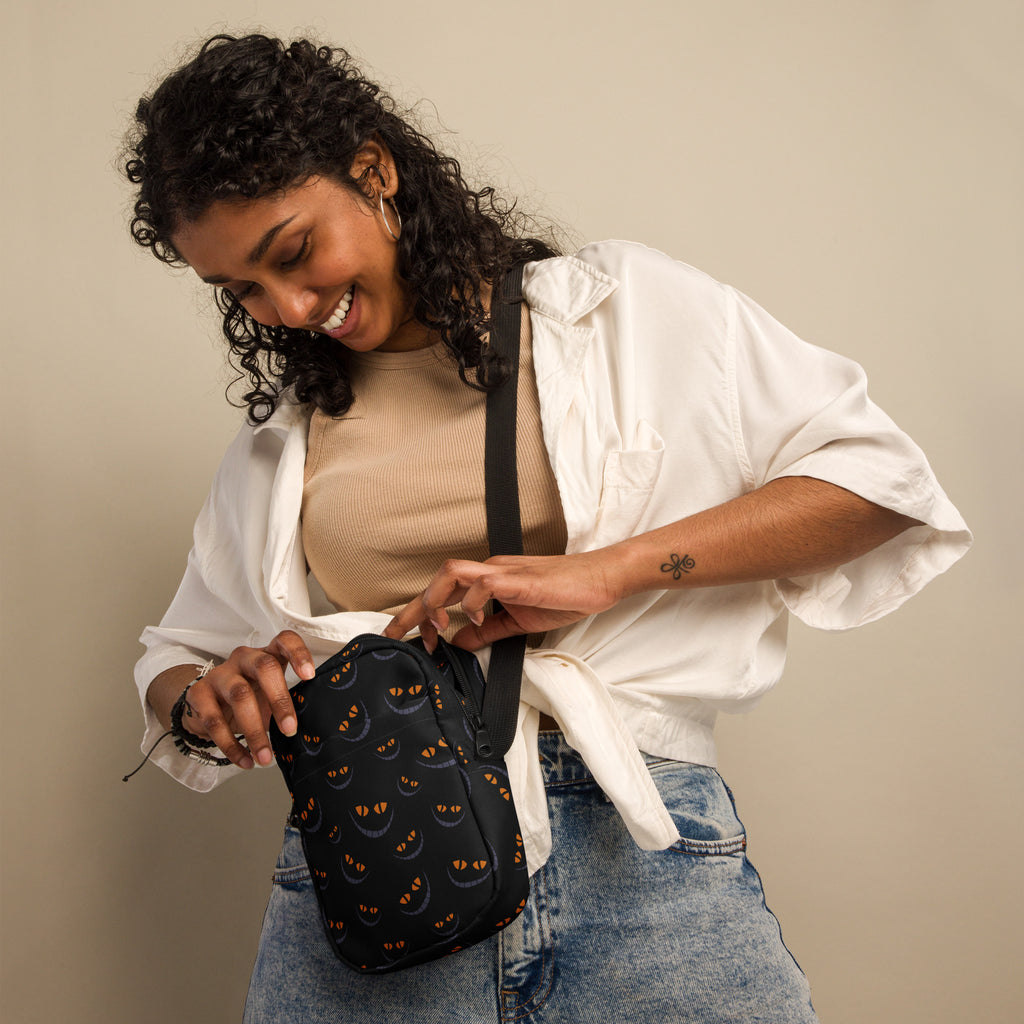 Spooky Black Cat Halloween Crossbody Bag – Water Resistant Mini Purse With Adjustable Strap & Pockets