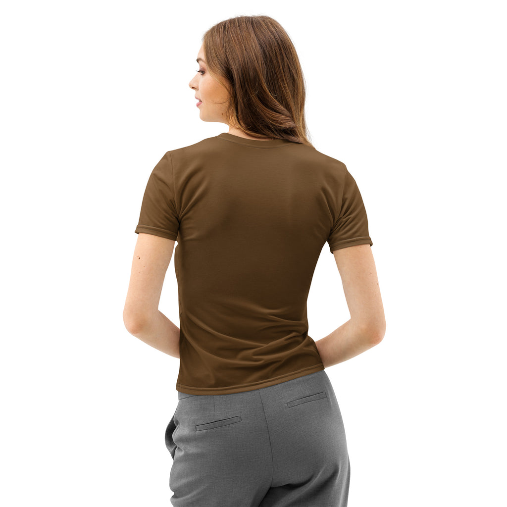 A fitted brown cotton t-shirt with short sleeves and a soft stretch crew neckline resistant to pilling