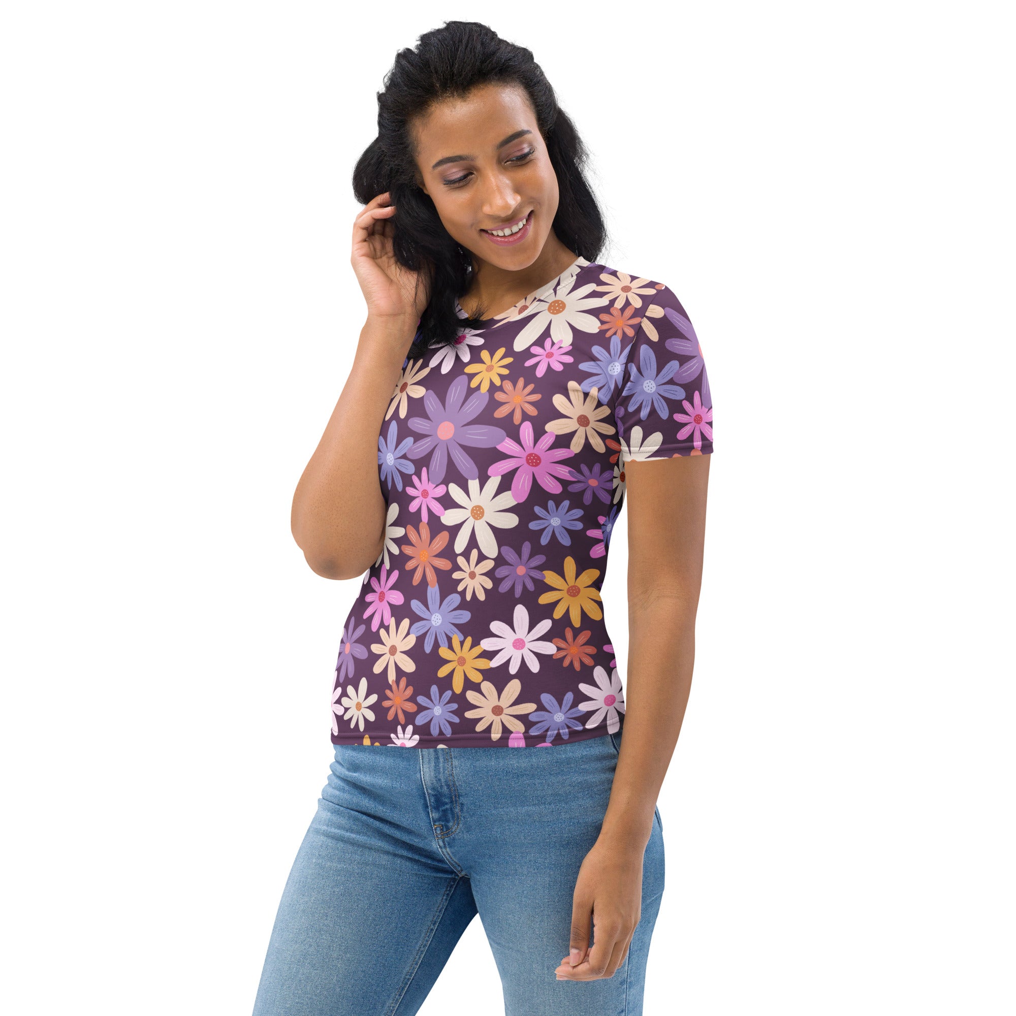 Women’s retro purple daisy t-shirt with vibrant floral pattern in soft stretch jersey fabric and short sleeves