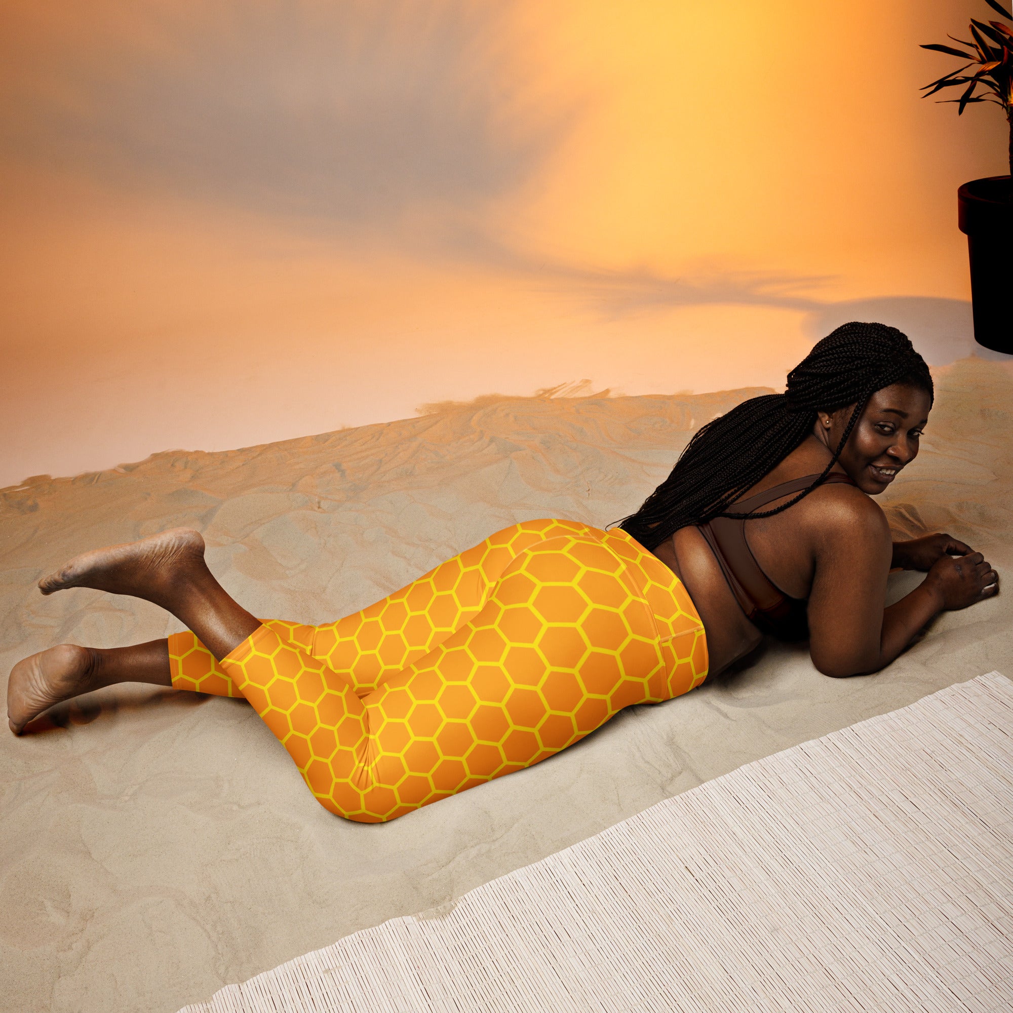 Women's Honeycomb Buttery Soft Yoga Capri Leggings – High-Rise, Moisture-Wicking, Soft Stretch Activewear Pants