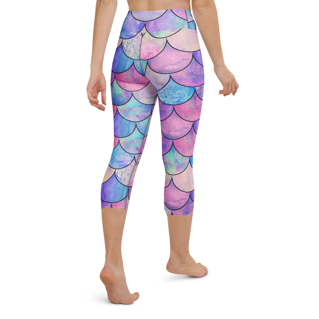 Women's Pastel Mermaid Scales Buttery Soft Yoga Capri Leggings – High-Rise, Moisture-Wicking, Soft Stretch Activewear Pants