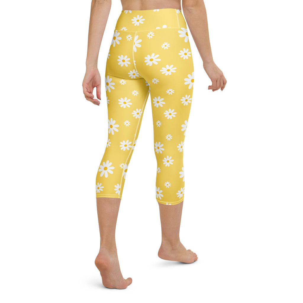 Women's Yellow Daisy Buttery Soft Yoga Capri Leggings – High-Rise, Moisture-Wicking, Soft Stretch Activewear Pants