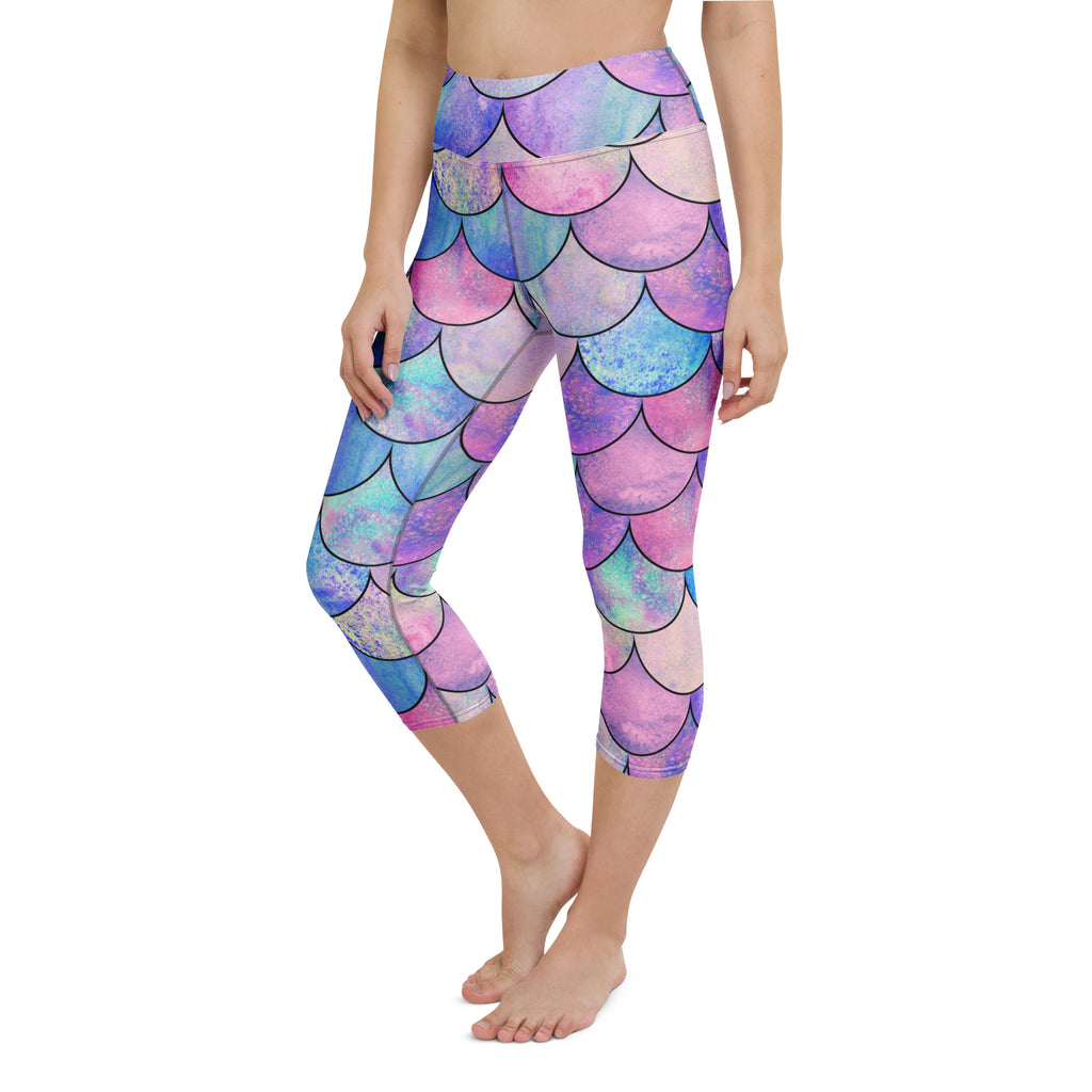 Women's Pastel Mermaid Scales Buttery Soft Yoga Capri Leggings – High-Rise, Moisture-Wicking, Soft Stretch Activewear Pants