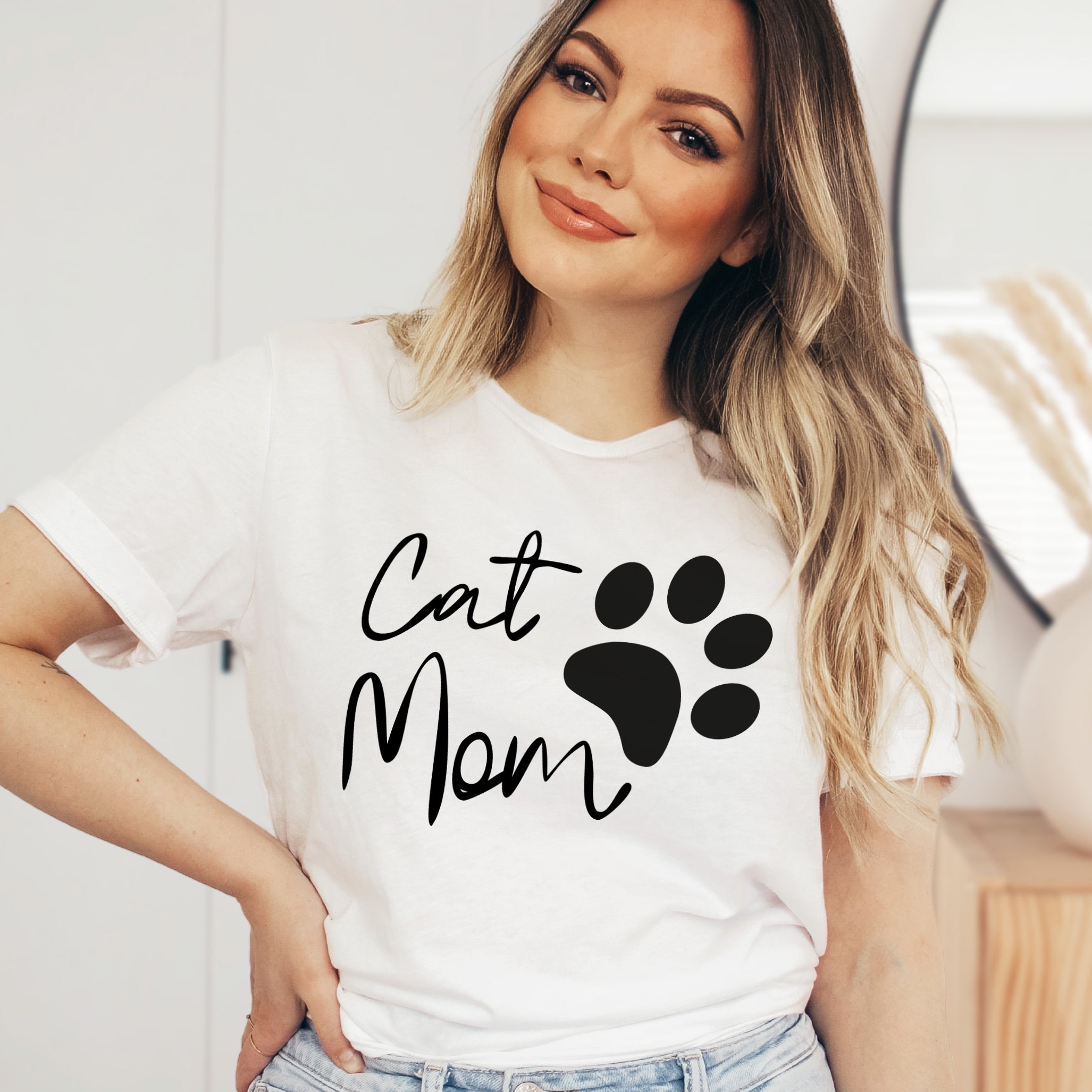 Cat Mom Graphic T-Shirt - Soft Lightweight Cotton Pre-Shrunk Tee